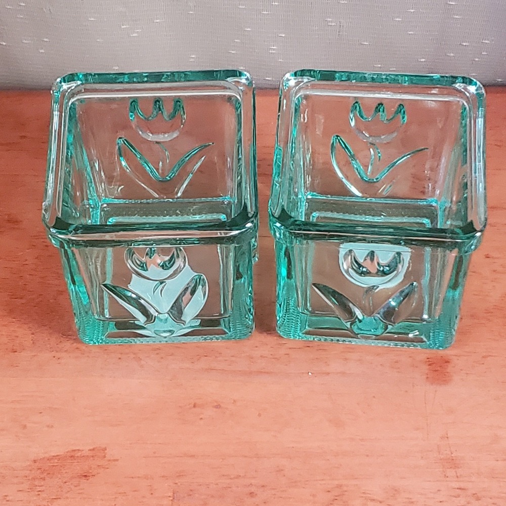 Green Recyled Glass Tealight Votive Candle Holder Tulip Pattern 3" Artisan-style